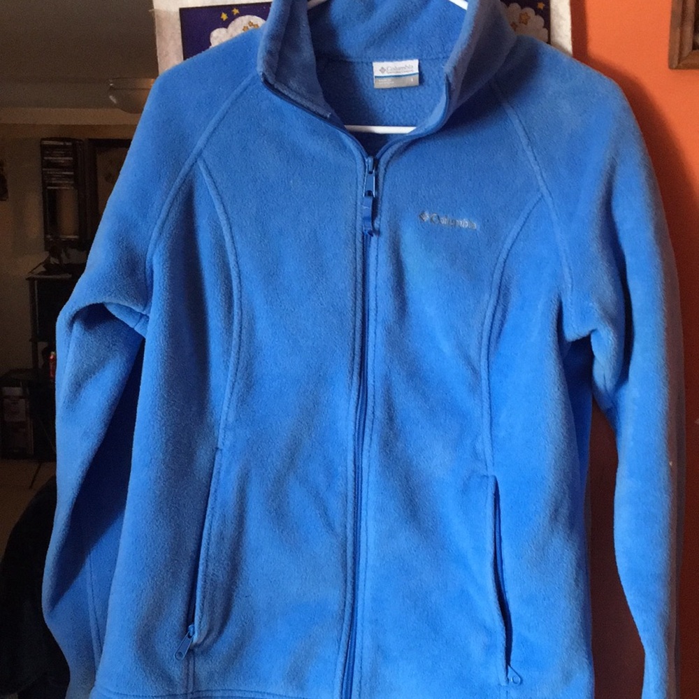 BEAUTIFUL LITE BLUE COLUMBIA COAT